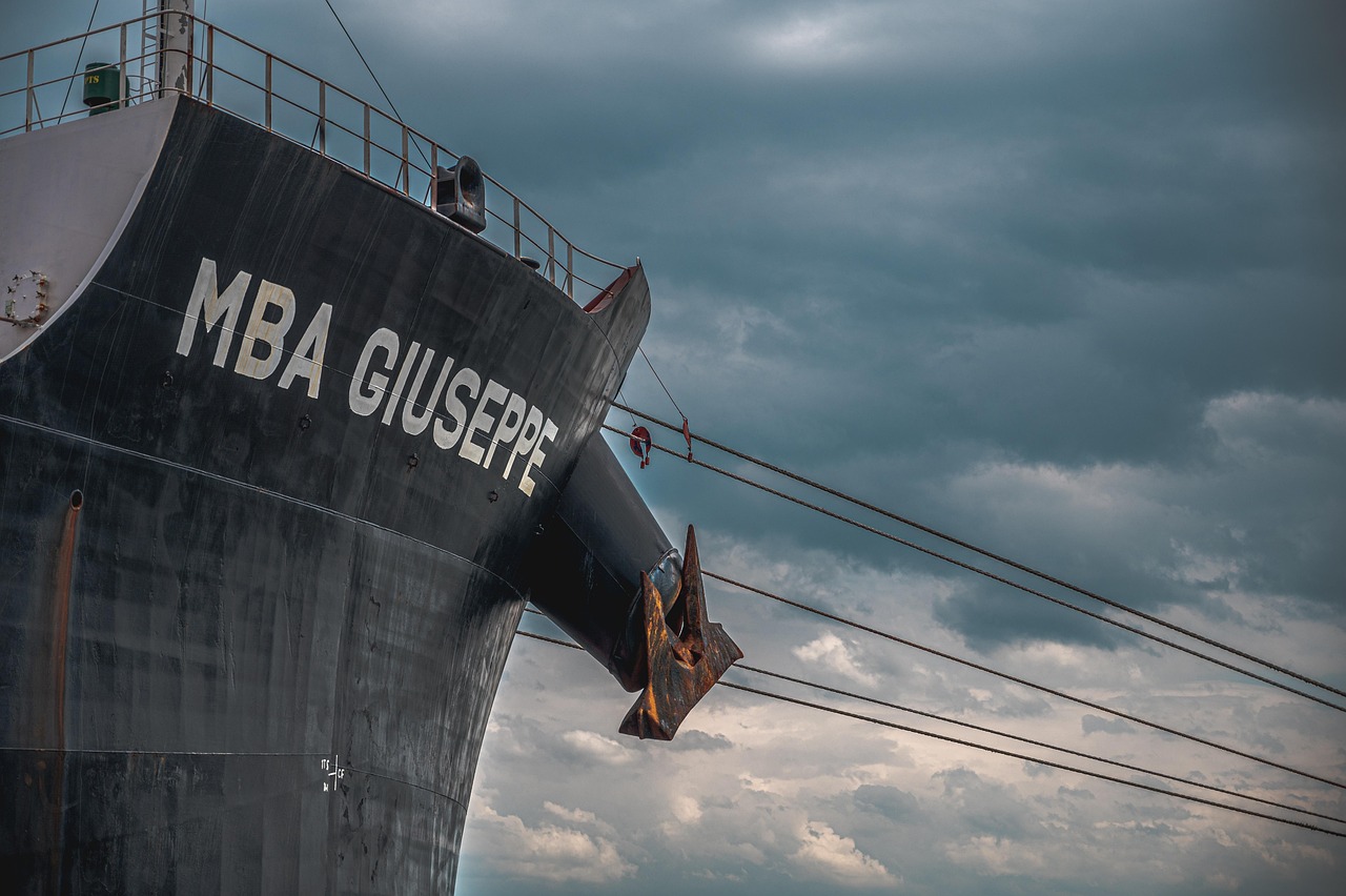 bulk carrier alongside berth at port